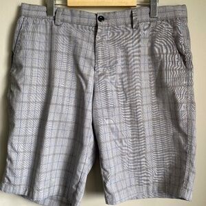 Calvin Klein Golf Men's Gray Checker Pattern Golf Shorts Flat Front‎ Size 36